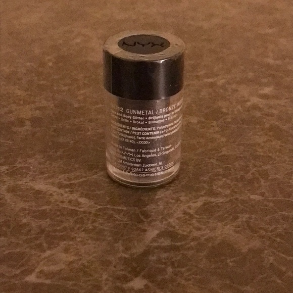 BRAND NEW Nyx Face and Body Glitter - Picture 2 of 4